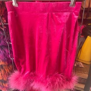 Pink velour skirt with fur